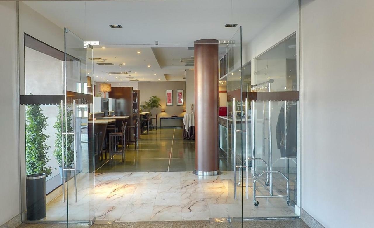 Hotel Moya นาวัลโมรัล เด ลา มาตา ภายนอก รูปภาพ